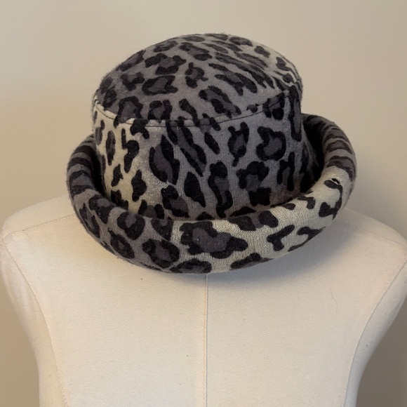Amanda Smith Gray and Black Leopard Print Hat - Picture 3 of 8